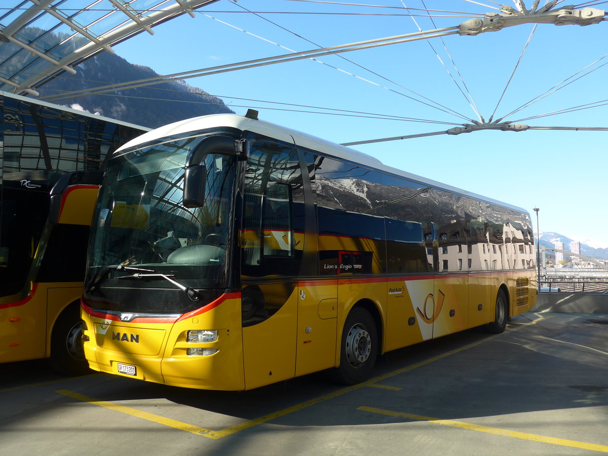 (202'589) - PostAuto Graubnden - GR 173'201 - MAN am 20. Mrz 2019 in Chur, Postautostation