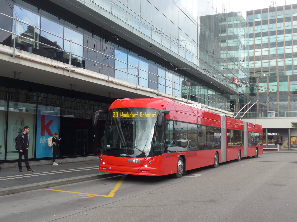 (203'702) - Bernmobil, Bern - Nr. 47 - Hess/Hess Doppelgelenktrolleybus am 15. April 2019 beim Bahnhof Bern