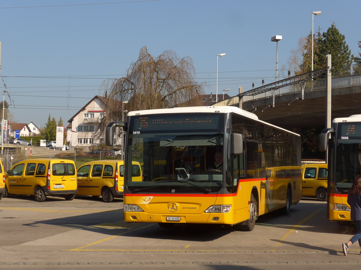 (203'778) - CarPostal Ouest - JU 61'305 - Mercedes (ex Nr. 24) am 15. April 2019 beim Bahnhof Porrentruy