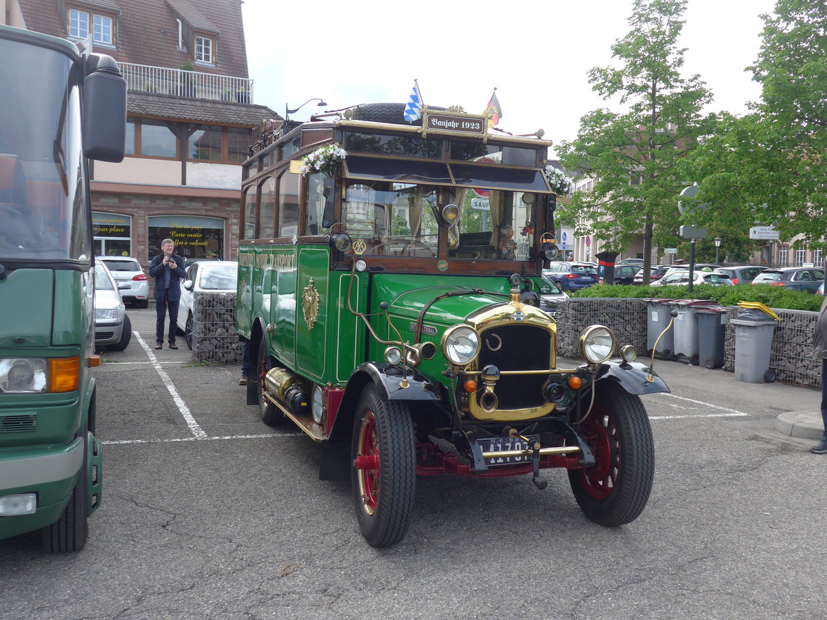 (204'092) - Aus Deutschland: Gross - DON 0754 - International (ex Johnston, GB-Richmond) am 26. April 2019 in Haguenau, Parkplatz