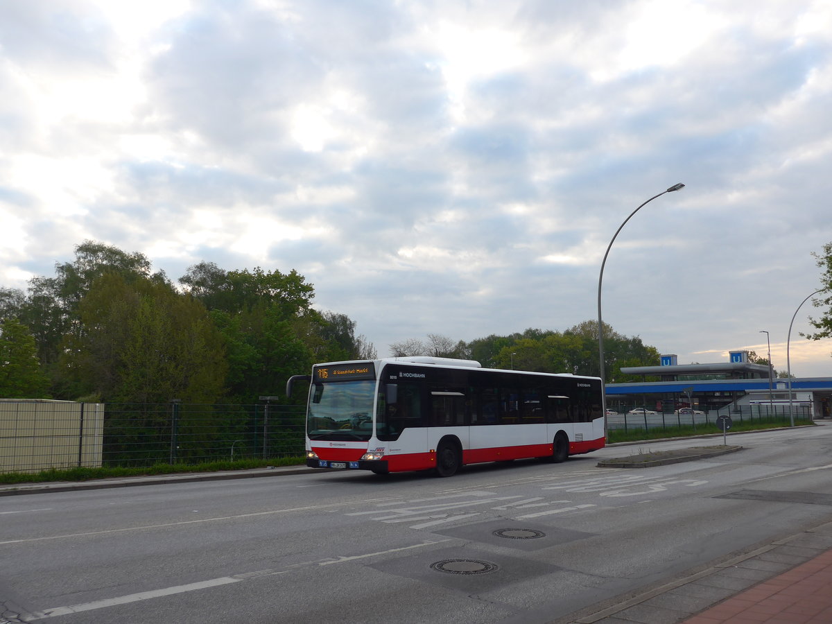 (204'856) - HHA Hamburg - Nr. 8010/HH-JH 2470 - Mercedes am 11. Mai 2019 in Hamburg, U-Bahnhof Billstedt