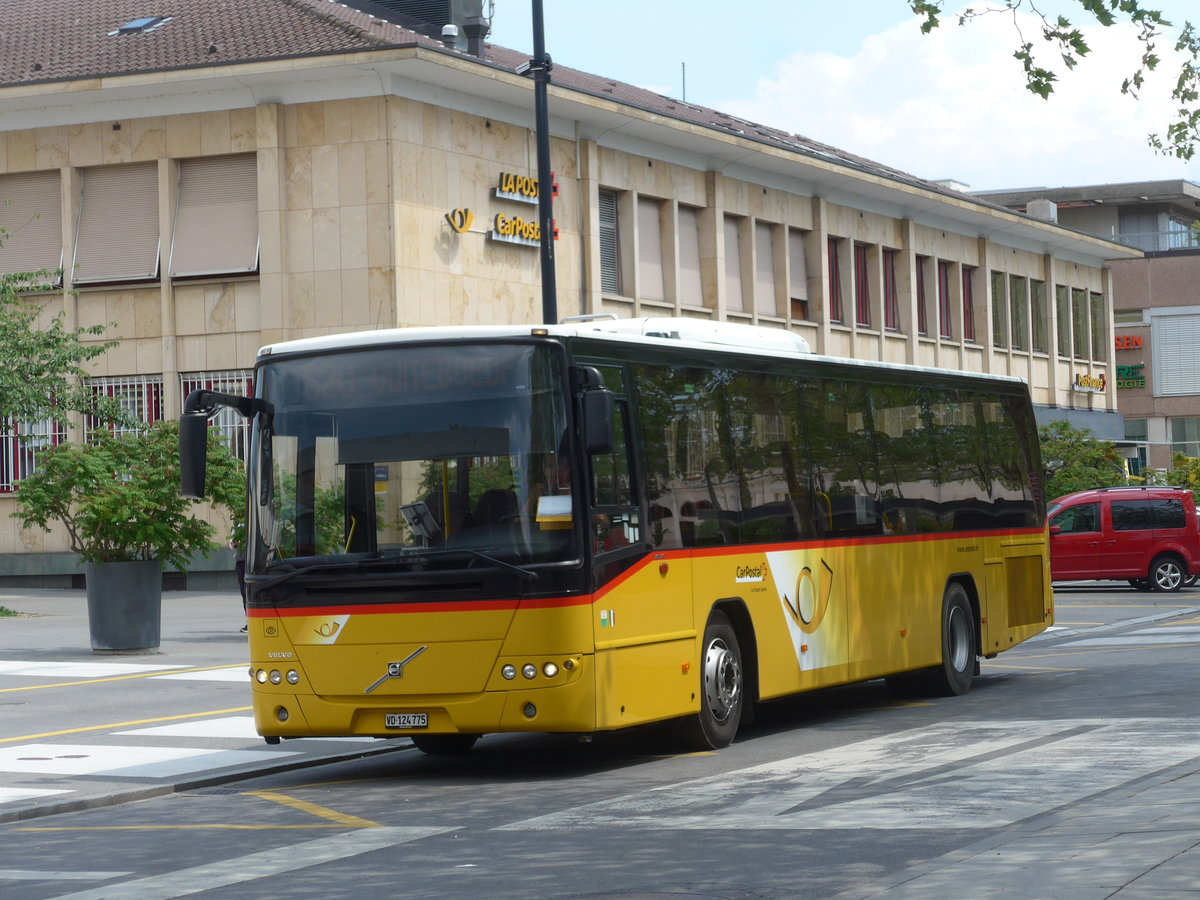 (205'432) - CarPostal Ouest - VD 124'775 - Volvo am 25. Mai 2019 beim Bahnhof Yverdon