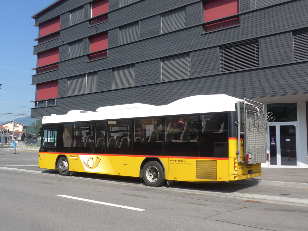 (206'908) - Schnider, Schpfheim - LU 15'609 - Scania/Hess am 30. Juni 2019 beim Bahnhof Giswil