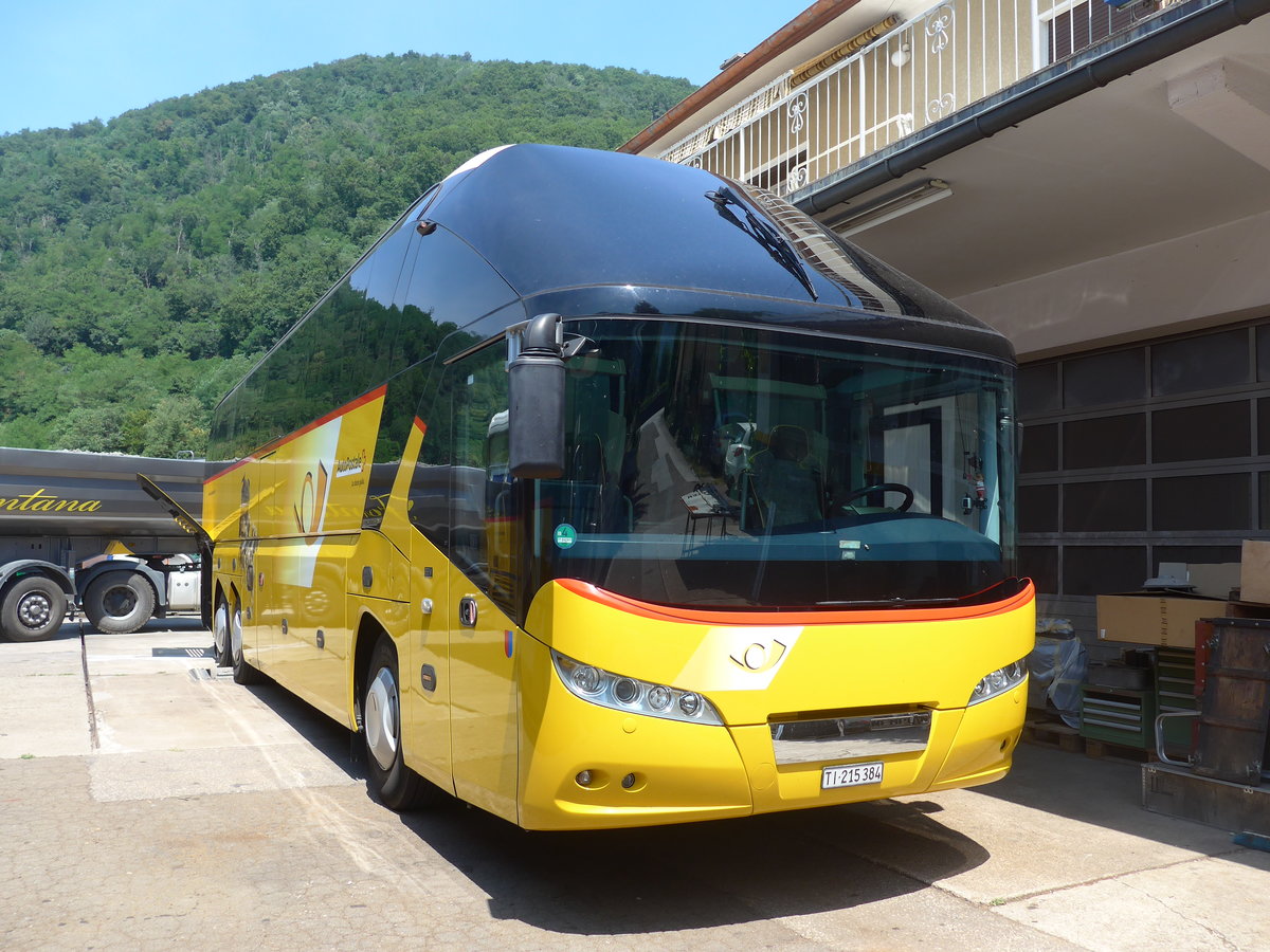 (208'054) - AutoPostale Ticino - TI 215'384 - Neoplan am 21. Juli 2019 in Maroggia, Garage Merzaghi