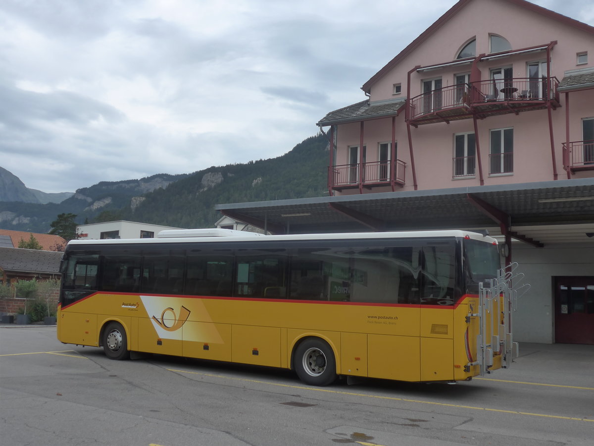 (209'188) - Flck, Brienz - Nr. 9/BE 156'358 -  Iveco am 1. September 2019 in Meiringen, Postautostation