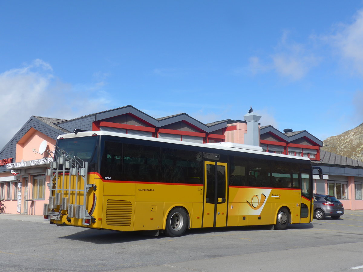 (209'825) - PostAuto Bern - BE 487'695 - Iveco am 28. September 2019 in Nufenen, Passhhe