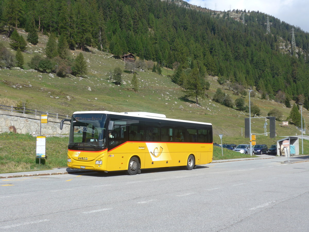 (209'829) - PostAuto Bern - BE 476'689 - Iveco am 28. September 2019 beim Bahnhof Oberwald