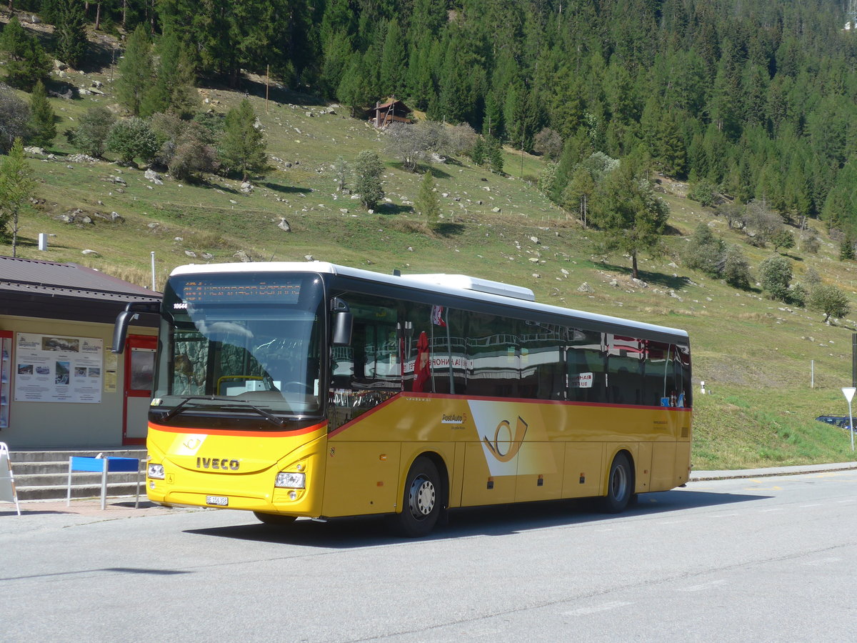 (209'845) - Flck, Brienz - Nr. 9/BE 156'358 - Iveco am 28. September 2019 beim Bahnhof Oberwald