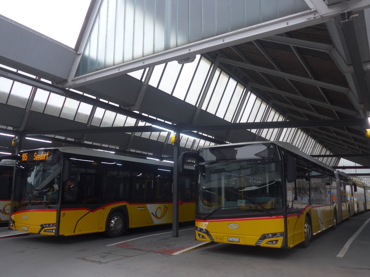 (210'398) - PostAuto Bern - BE 562'243 - Solaris am 20. Oktober 2019 in Bern, Postautostation