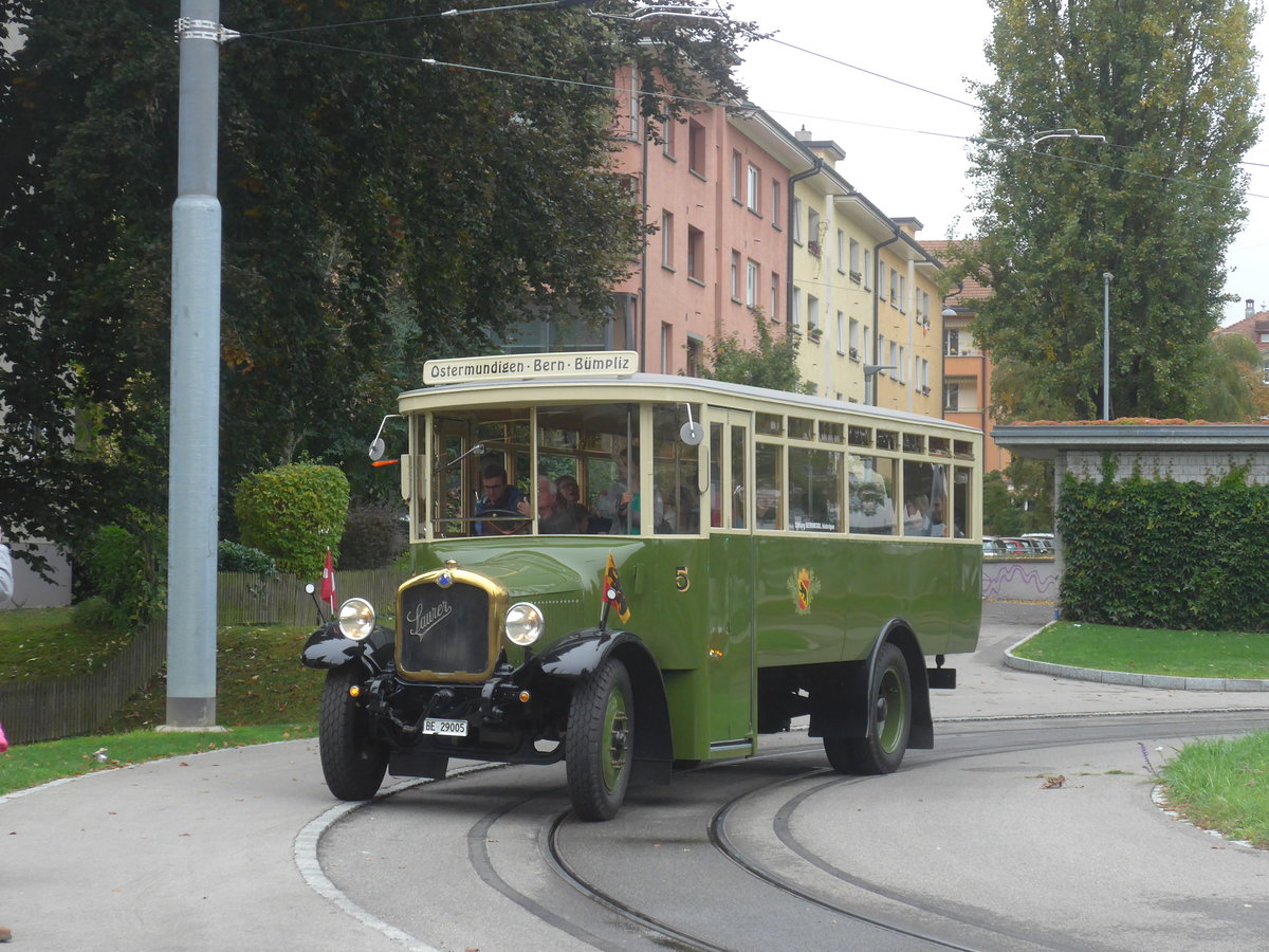 (210'419) - SVB Bern (Bernmobil historique) - Nr. 5/BE 29'005 - Saurer am 20. Oktober 2019 in Bern, Weissenbhl