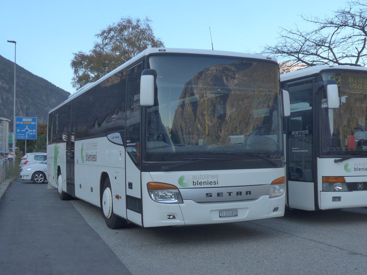 (210'616) - ABl Biasca - Nr. 12/TI 231'012 - Setra am 26. Oktober 2019 in Biasca, Garage 