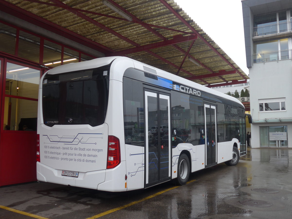 (210'795) - EvoBus, Kloten - ZH 31'728 U - Mercedes am 8. November 2019 in Kloten, EvoBus