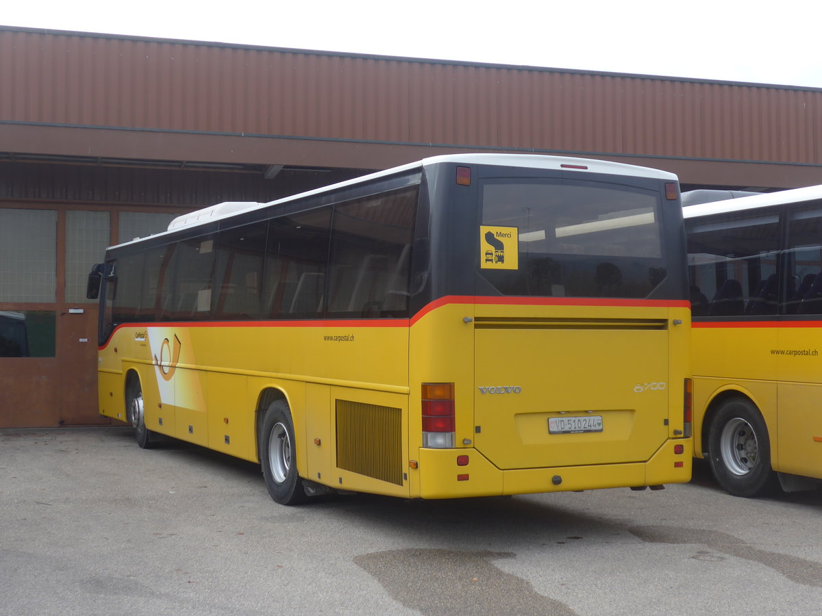 (210'910) - CarPostal Ouest - VD 510'244 - Volvo (ex P 25'165) am 9. November 2019 in Yverdon, Garage