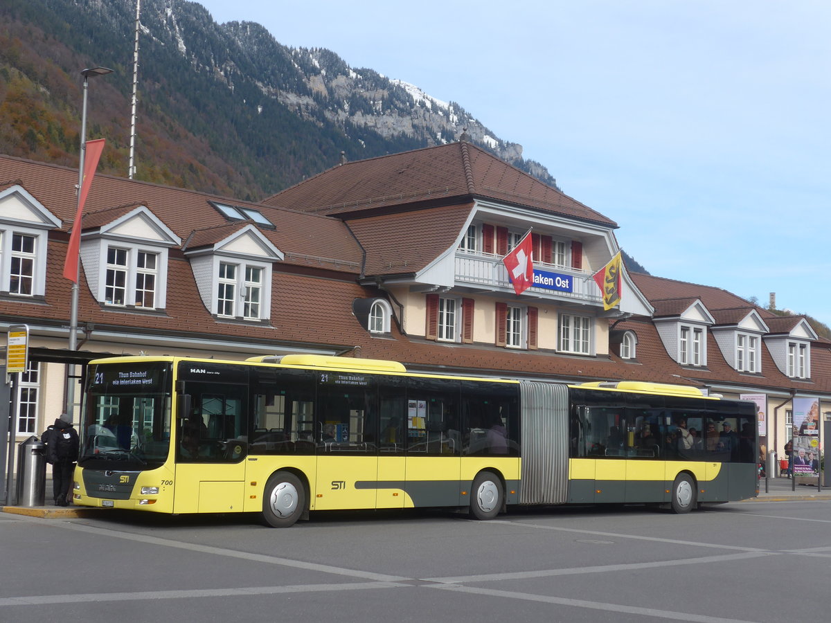 (210'962) - STI Thun - Nr. 700/BE 849'700 - MAN am 10. November 2019 beim Bahnhof Interlaken Ost