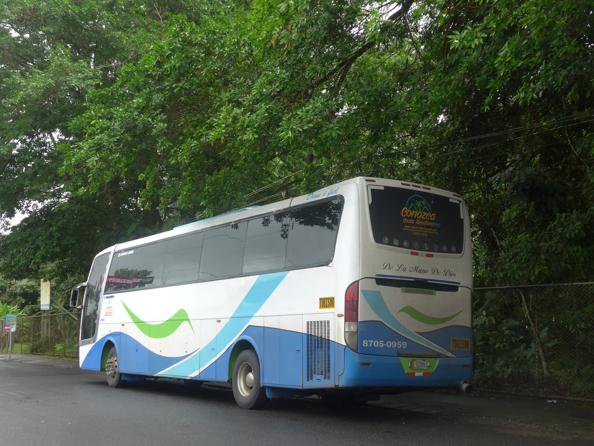 (211'493) - Conozca - 12'209 - Busscar am 17. November 2019 in La Fortuna