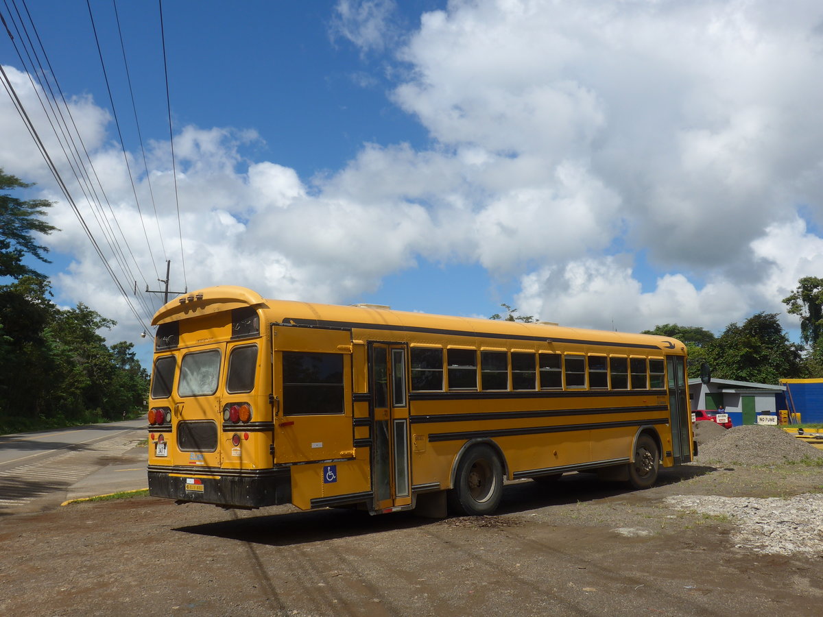 (212'199) - Importadora, Alajuela - Nr. 139/3471 - Bluebird am 23. November 2019 in Santa Cecilia, Tankstelle