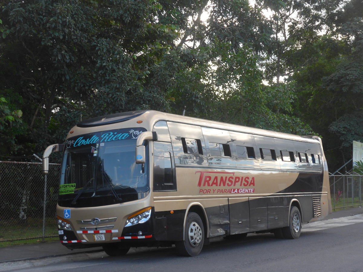 (212'233) - Transpisa, Quesada - 5763 - Daewoo am 23. November 2019 in La Fortuna