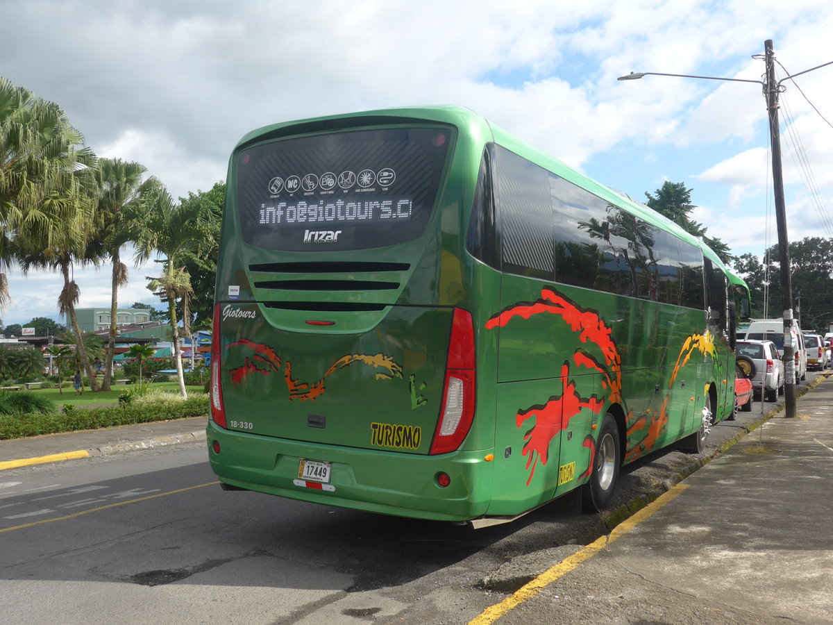 (212'433) - Giotours, Puntarenas - 17'449 - VW/Irizar am 25. November 2019 in La Fortuna, Kirche