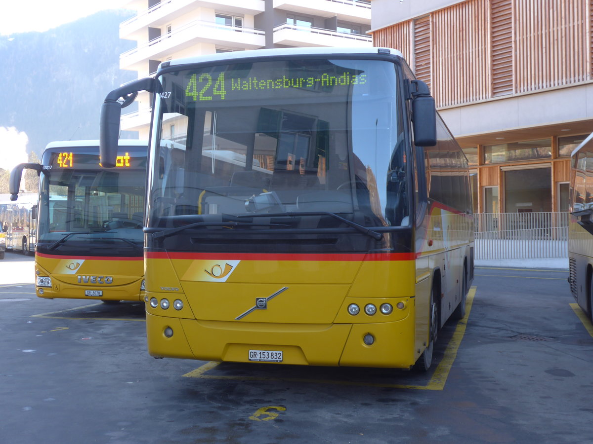 (212'607) - Fontana, Ilanz - Nr. 17/GR 153'832 - Volvo (ex Nr. 16) am 7. Dezember 2019 beim Bahnhof Ilanz