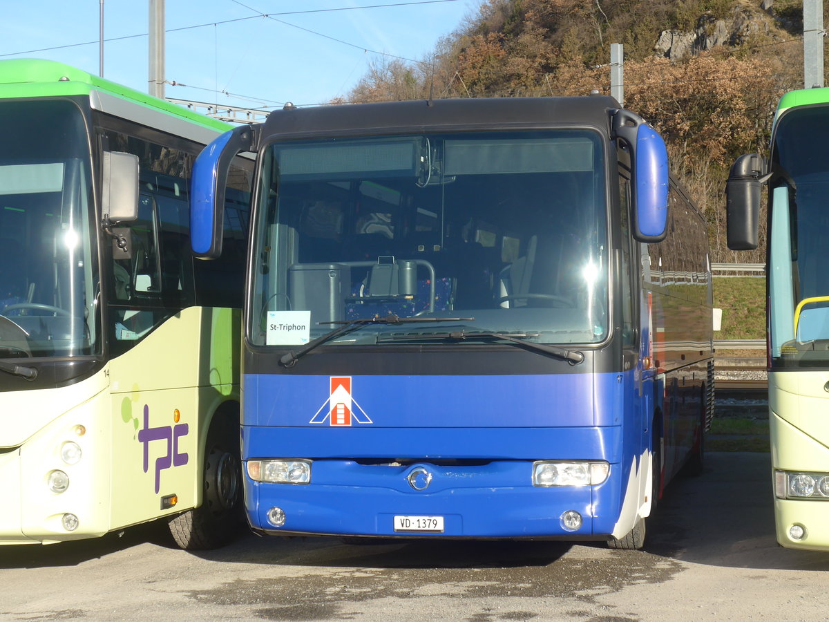 (212'726) - TPC Aigle - Nr. 17/VD 1379 - Irisbus (ex Nr. 11) am 8. Dezember 2019 in Aigle, Dpt