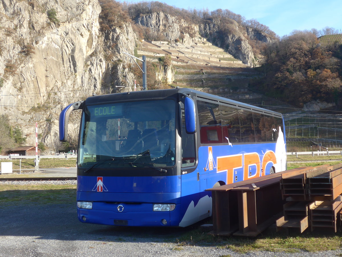 (212'735) - TPC Aigle - Nr. 16 - Irisbus am 8. Dezember 2019 in Aigle, Dpt