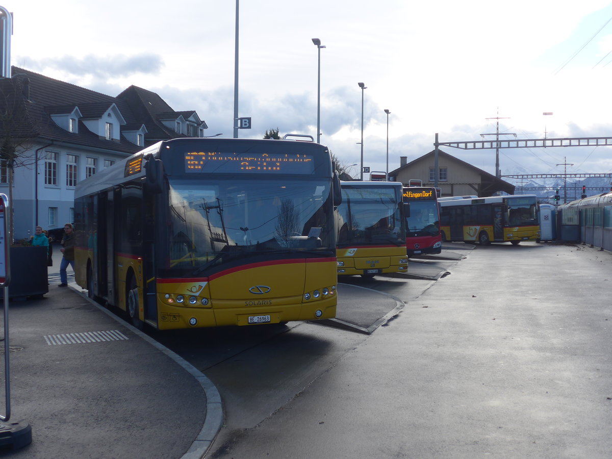 (212'915) - Lengacher, Wichtrach - Nr. 4/BE 26'963 - Solaris am 14. Dezember 2019 beim Bahnhof Mnsingen