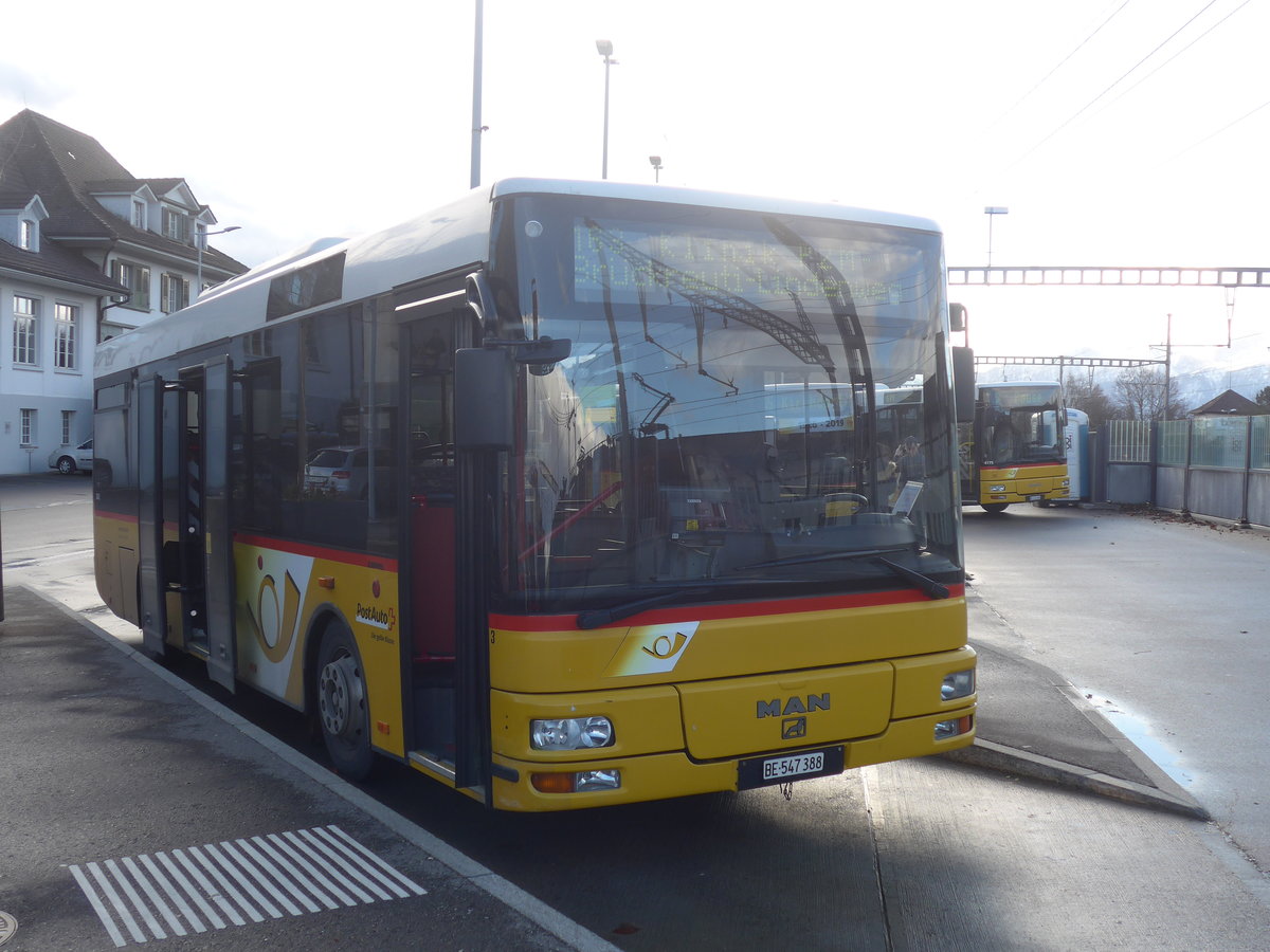 (212'926) - Lengacher, Wichtrach - Nr. 3/BE 547'388 - MAN/Gppel am 14. Dezember 2019 beim Bahnhof Mnsingen