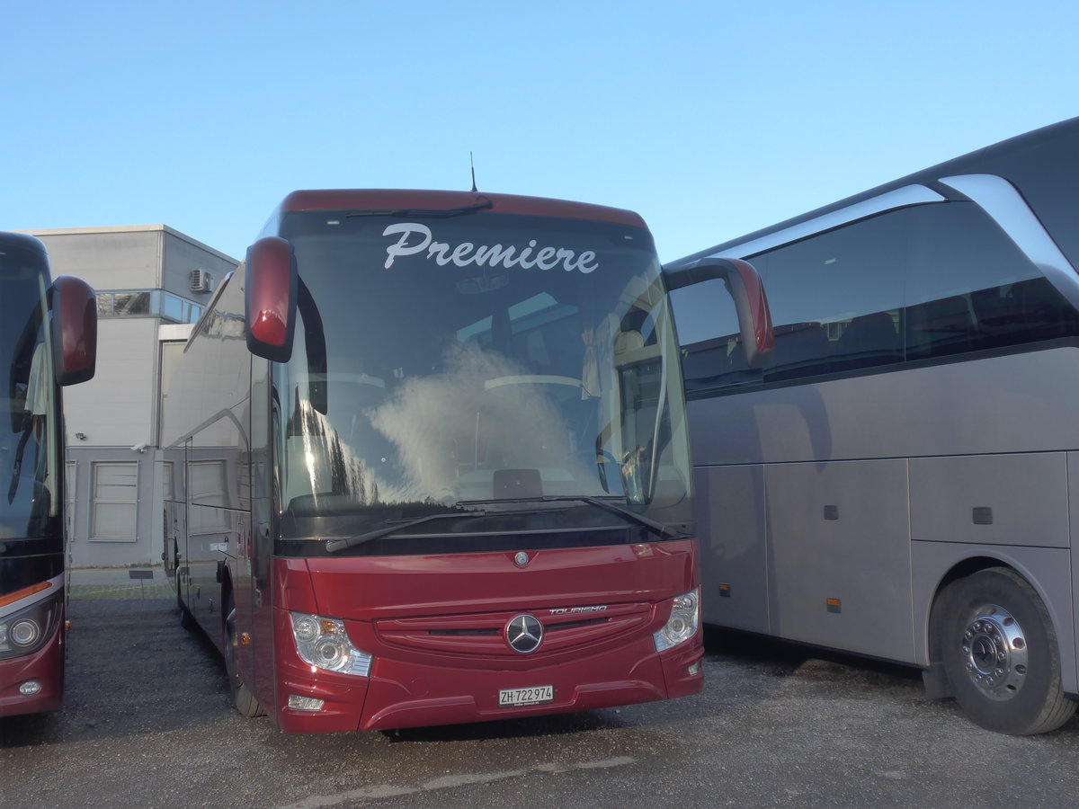 (212'982) - EvoBus, Kloten - ZH 722'974 - Mercedes am 14. Dezember 2019 in Kloten, EvoBus