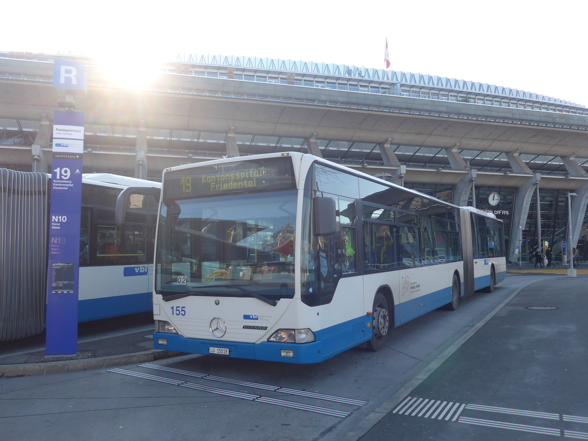 (213'781) - VBL Luzern - Nr. 155/LU 15'018 - Mercedes am 12. Januar 2020 beim Bahnhof Luzern