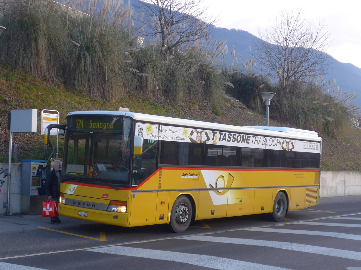 (213'822) - Chiesa, Riazzino - Nr. CB5/TI 233'555 - Setra am 18. Januar 2020 beim Bahnhof Tenero