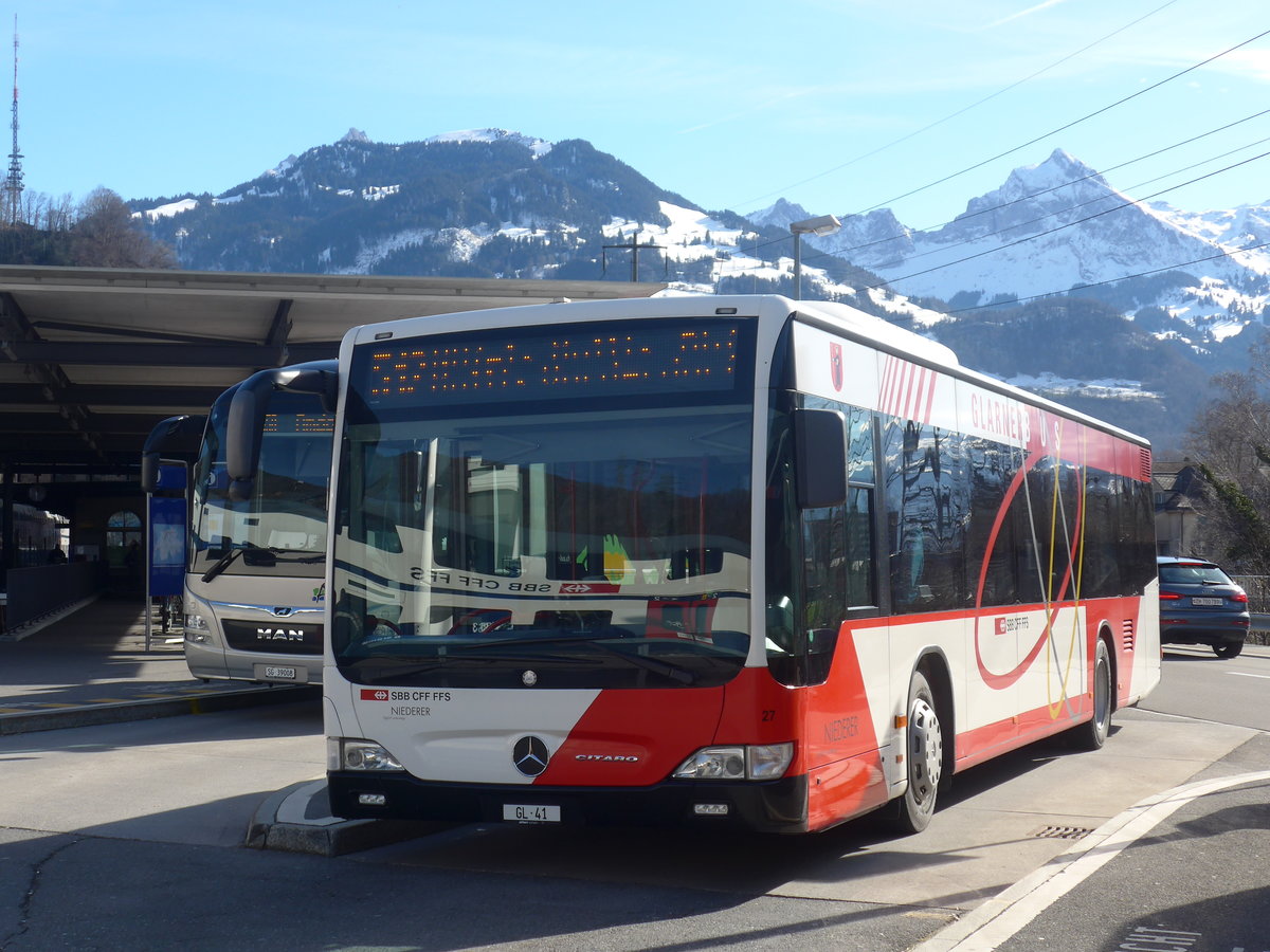 (214'183) - Niederer, Filzbach - Nr. 27/GL 41 - Mercedes am 15. Februar 2020 beim Bahnhof Ziegelbrcke