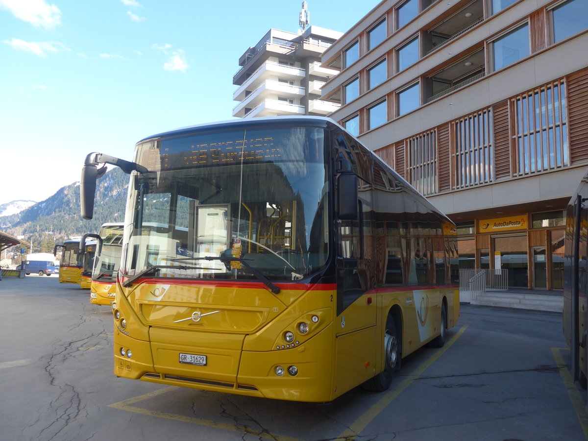 (215'016) - Fontana, Ilanz - Nr. 2/GR 31'629 - Volvo am 1. Mrz 2020 beim Bahnhof Ilanz