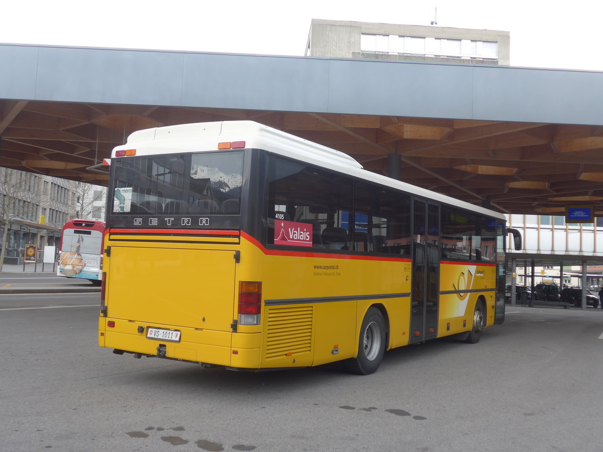 (215'324) - Evquoz, Erde - VS 1011 - Setra am 20. Mrz 2020 beim Bahnhof Sion