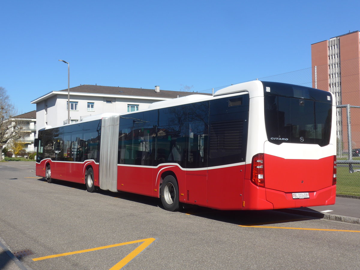 (215'716) - BLT Oberwil - Nr. 98/BL 203'458 - Mercedes (ex Gschwindl, A-Wien Nr. 8410) am 31. Mrz 2020 in Muttenz, Rothausstrasse