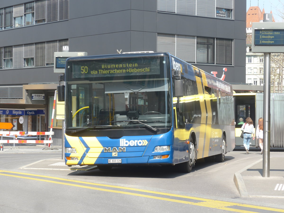 (215'975) - STI Thun - Nr. 128/BE 801'128 - MAN am 9. April 2020 beim Bahnhof Thun