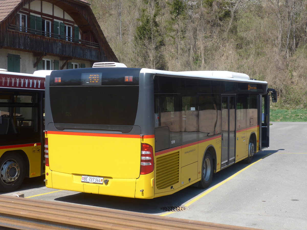 (216'007) - PostAuto Bern - BE 727'344 - Mercedes (ex Lengacher, Wichtrach Nr. 7) am 11. April 2020 in Laupen, Garage