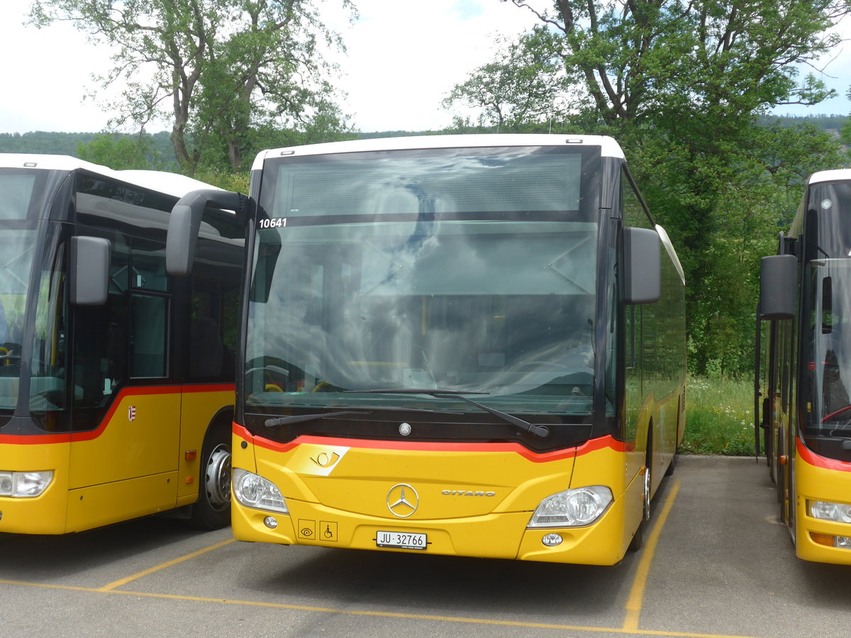 (216'958) - CarPostal Ouest - JU 32'766 - Mercedes (ex Nr. 26) am 10. Mai 2020 in Develier, Parkplatz