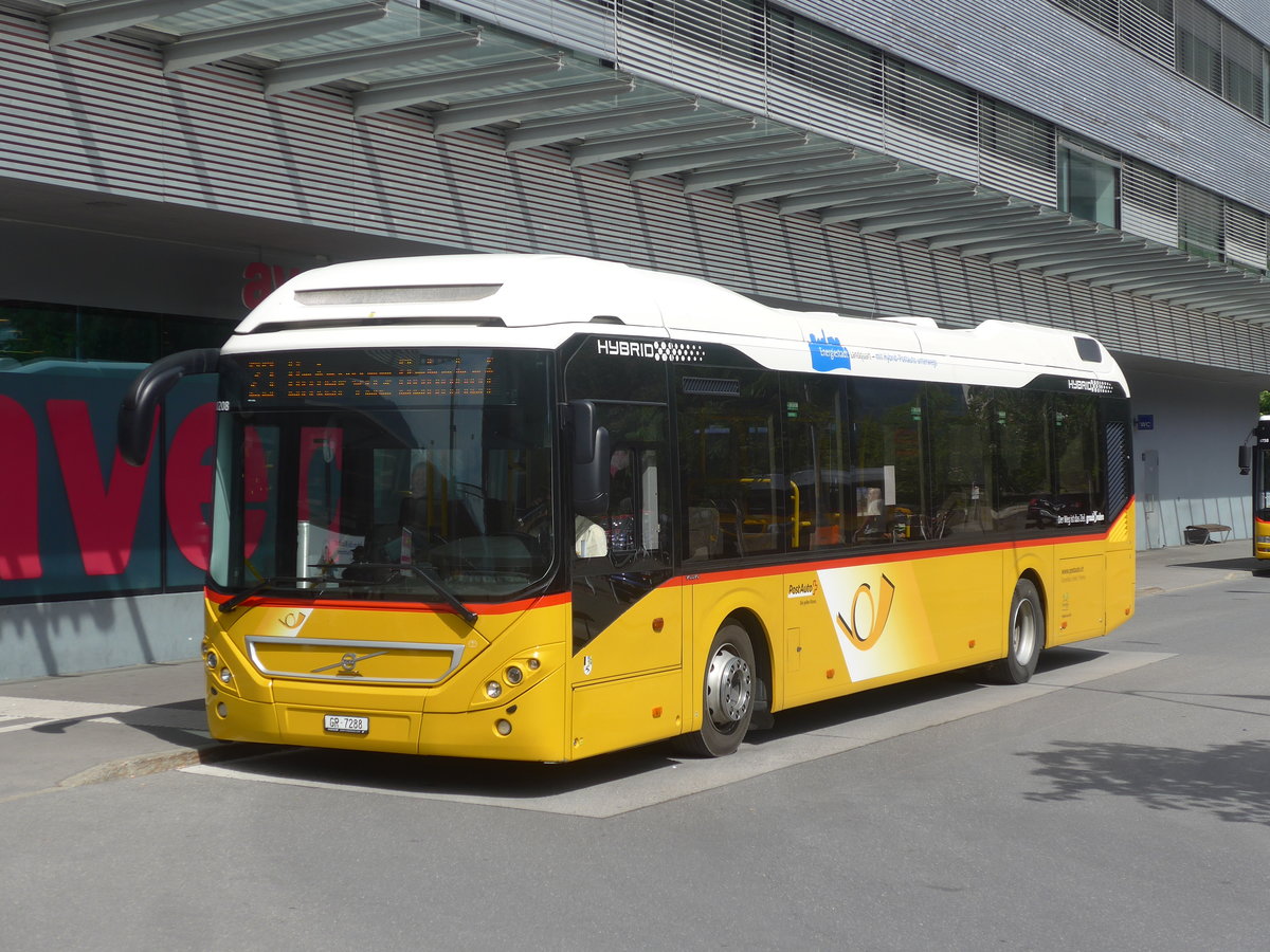 (217'183) - Dnser, Trimmis - GR 7288 - Volvo am 23. Mai 2020 beim Bahnhof Landquart