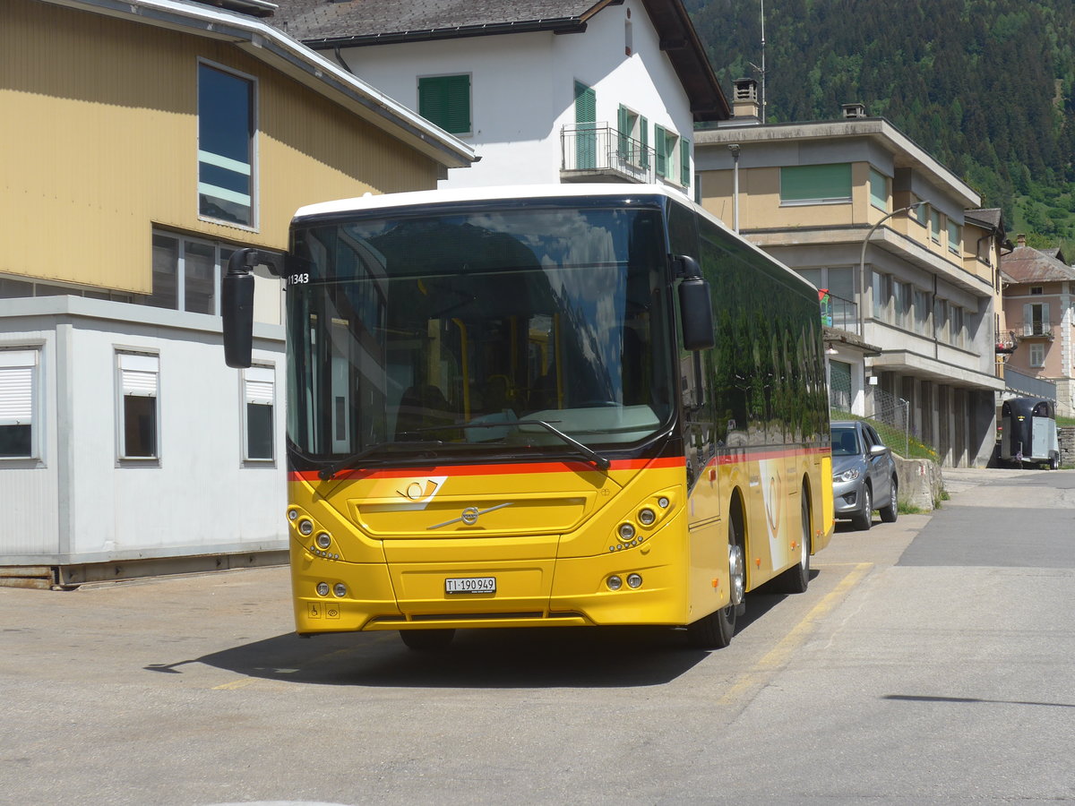 (217'592) - Marchetti, Airolo - TI 190'949 - Volvo am 1. Juni 2020 in Airolo, Garage