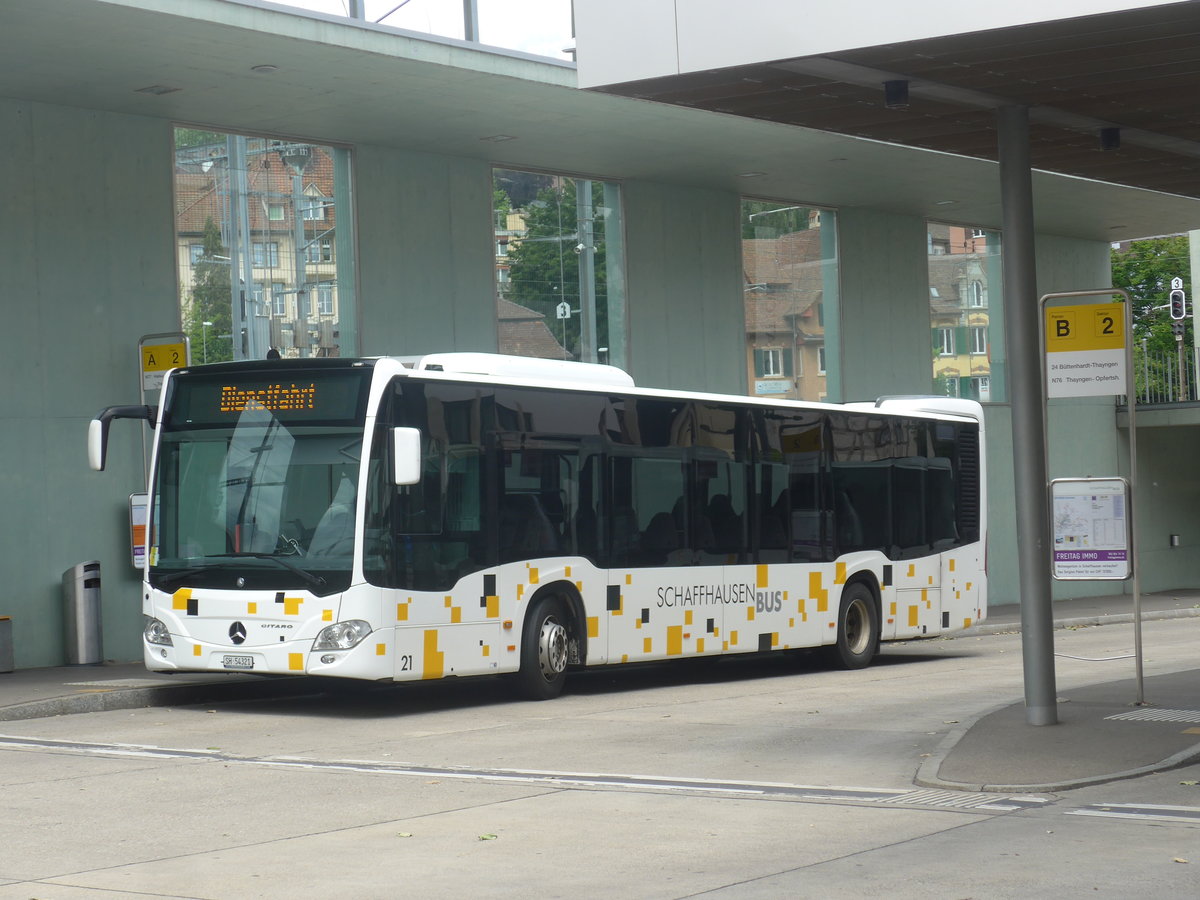 (217'714) - SB Schaffhausen - Nr. 21/SH 54'321 - Mercedes am 8. Juni 2020 beim Bahnhof Schaffhausen