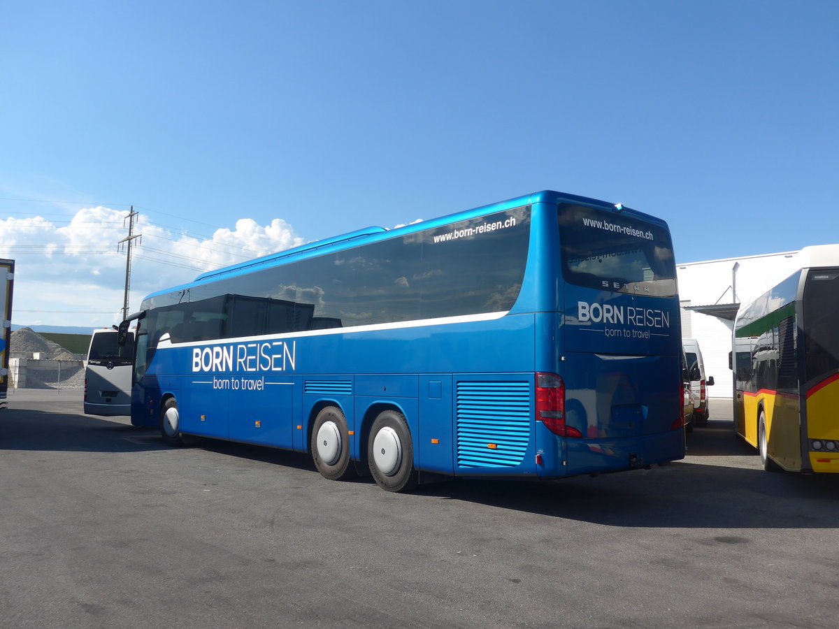 (218'170) - Born, Olten - Setra am 27. Juni 2020 in Kerzers, Interbus