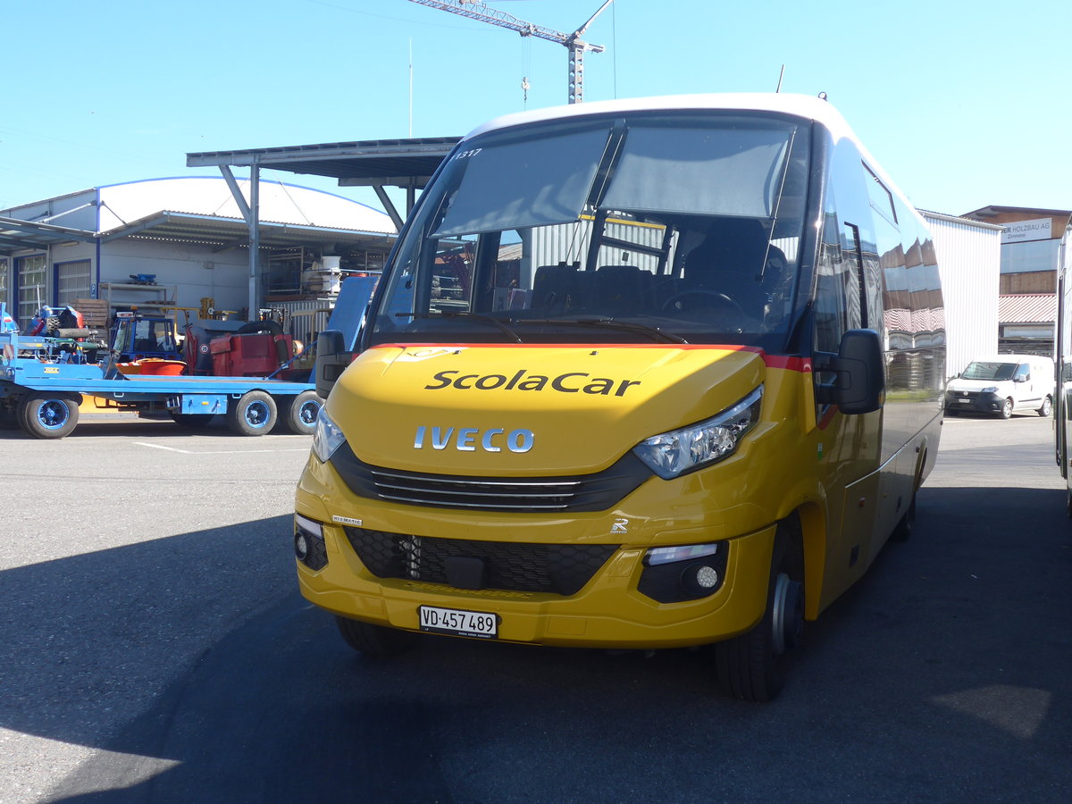 (218'408) - CarPostal Ouest - VD 457'489 - Iveco/Rosero am 4. Juli 2020 in Kerzers, Interbus