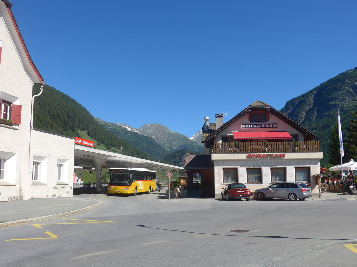 (218'453) - Terretaz, Zernez - GR 25'760 - Setra am 5. Juli 2020 beim Bahnhof Zernez