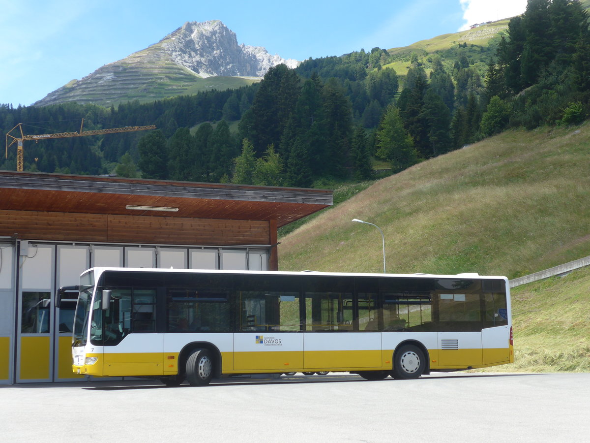 (218'919) - VBD Davos - Nr. 7/GR 25'705 - Mercedes am 20. Juli 2020 in Davos, Garage