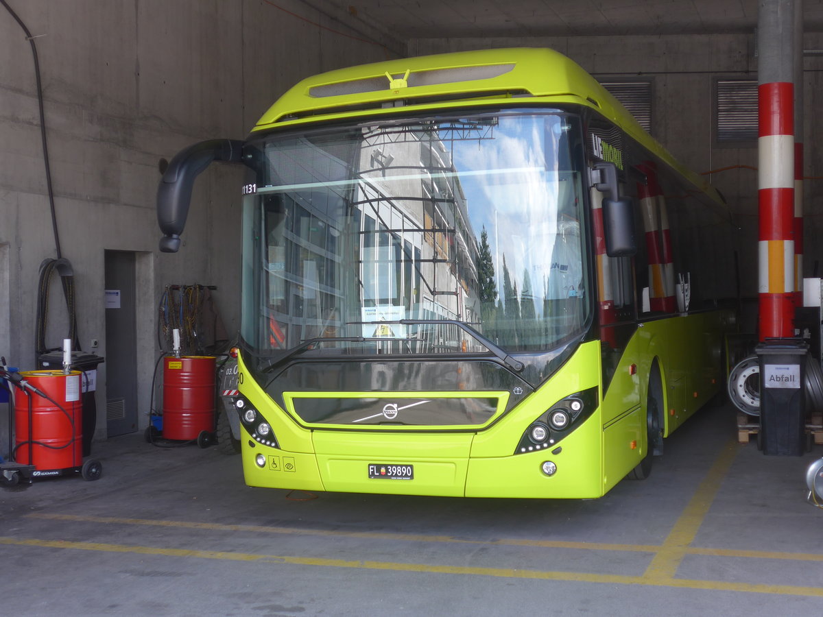 (219'766) - Aus Liechtenstein: LBA Vaduz - Nr. 90/FL 39'890 - Volvo am 16. August 2020 in Chur, Postgarage