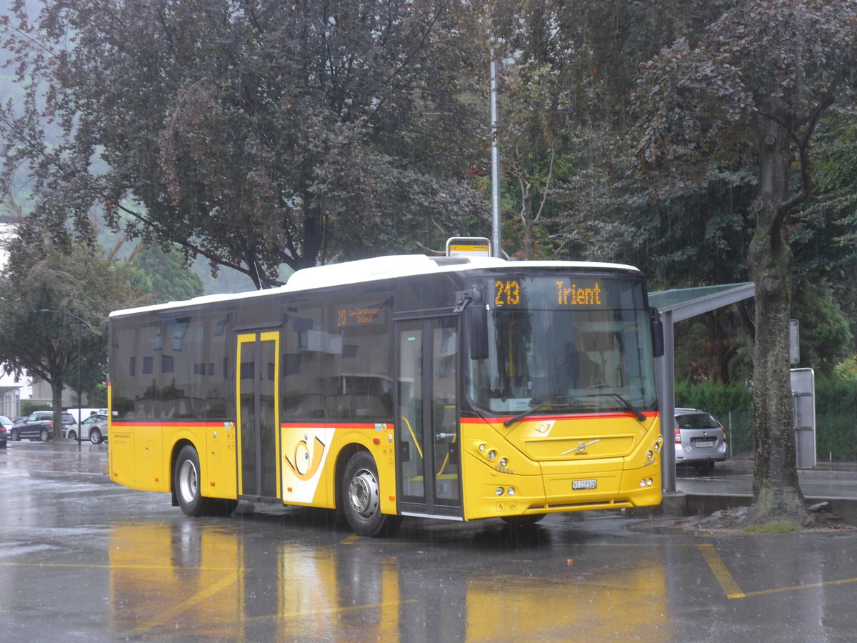 (220'258) - TMR Martigny - VS 219'515 - Volvo am 30. August 2020 beim Bahnhof Martigny