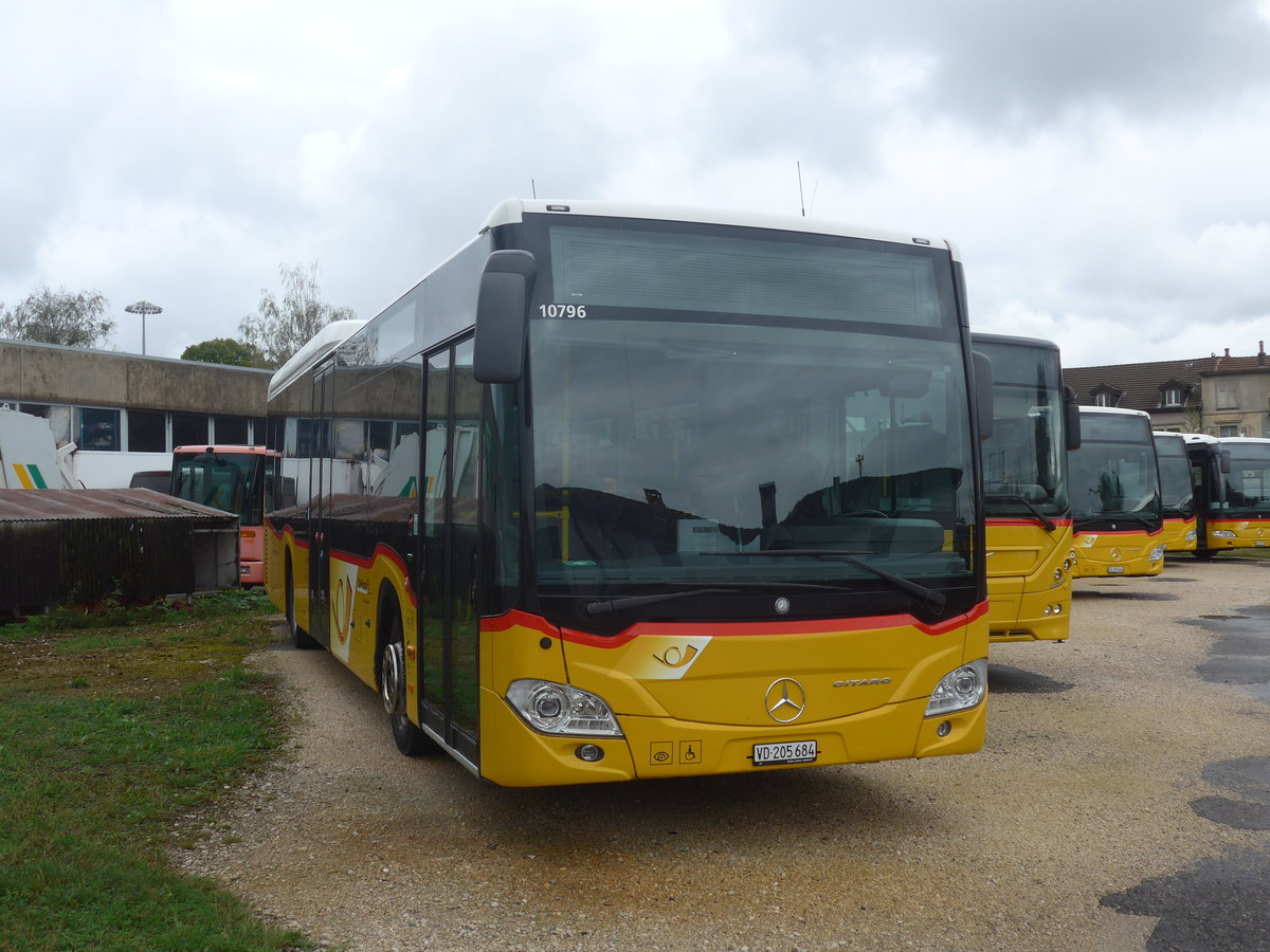 (220'286) - CarPostal Ouest - VD 205'684 - Mercedes am 30. August 2020 in Yverdon, Garage