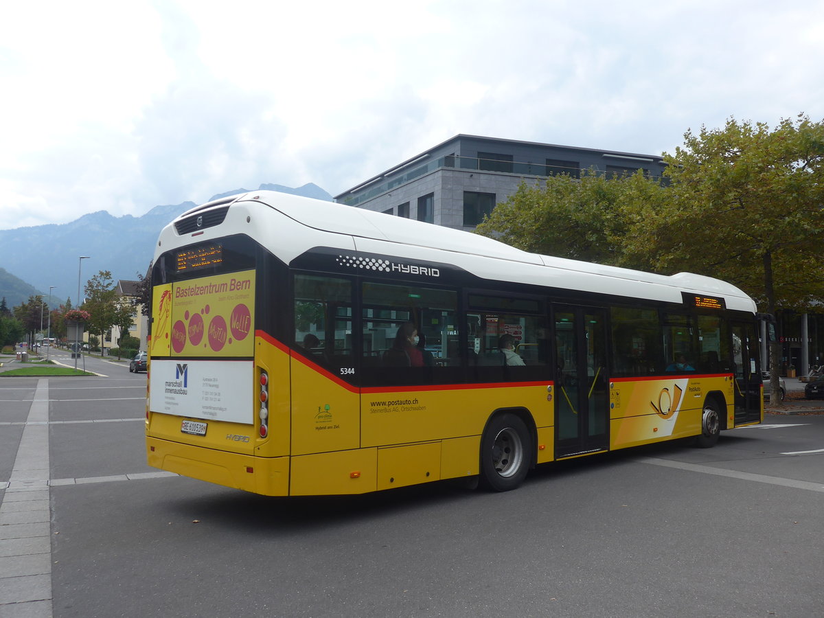 (220'918) - Steiner, Ortschwaben - Nr. 8/BE 610'539 - Volvo am 21. September 2020 beim Bahnhof Interlaken Ost (Einsatz PostAuto)