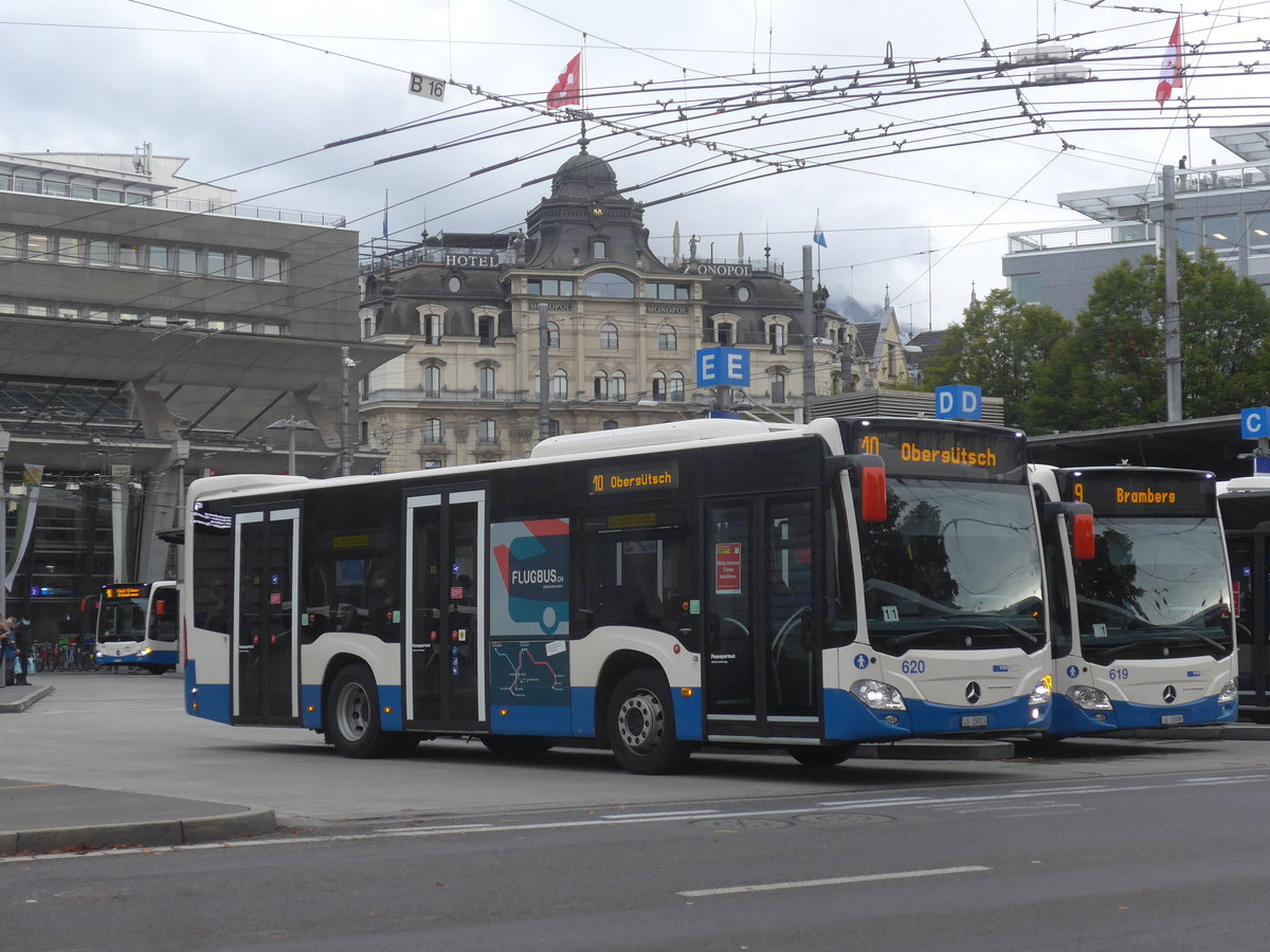 (221'390) - VBL Luzern - Nr. 620/LU 15'013 - Mercedes am 25. September 2020 beim Bahnhof Luzern