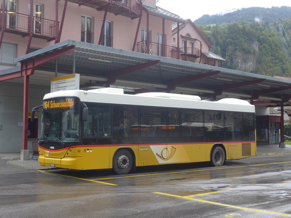 (221'428) - PostAuto Bern - BE 403'166 - Scania/Hess (ex AVG Meiringen Nr. 66; ex Steiner, Messen) am 25. September 2020 in Meiringen, Postautostation